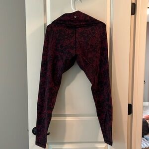 Lululemon pattern leggings